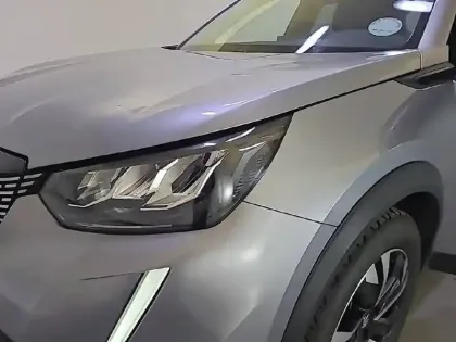 Photo 15 Peugeot 2008  PureTech 130 S&S EAT8