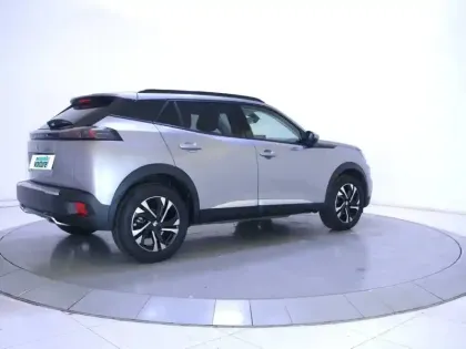 Photo 4 Peugeot 2008  PureTech 130 S&S EAT8