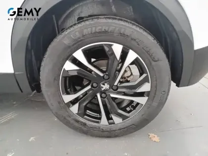 Photo 10 Peugeot 2008  PureTech 130 S&S BVM6