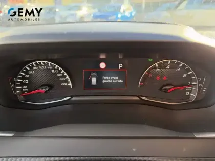 Photo 11 Peugeot 2008  BlueHDi 130 S&S EAT8