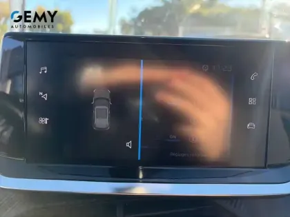 Photo 13 Peugeot 2008  BlueHDi 130 S&S EAT8