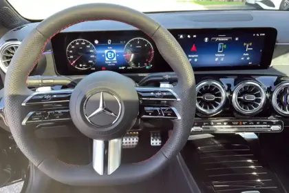 Photo 55 Mercedes Classe A  180 d 8G-DCT