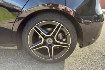 Photo 51 Mercedes Classe A  180 d 8G-DCT