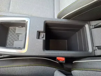 Photo 34 Renault Megane  E-Tech 220 ch autonomie confort GSR2