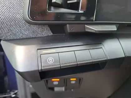 Photo 44 Renault Megane  E-Tech 220 ch autonomie confort GSR2