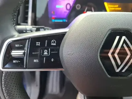 Photo 41 Renault Megane  E-Tech 220 ch autonomie confort GSR2