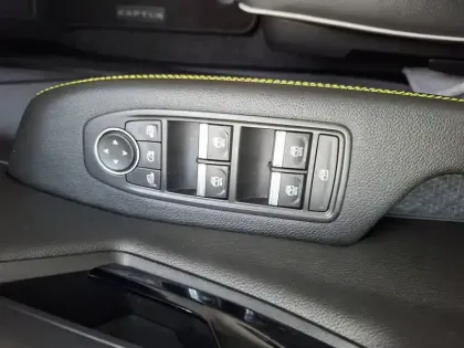 Photo 46 Renault Megane  E-Tech 220 ch autonomie confort GSR2