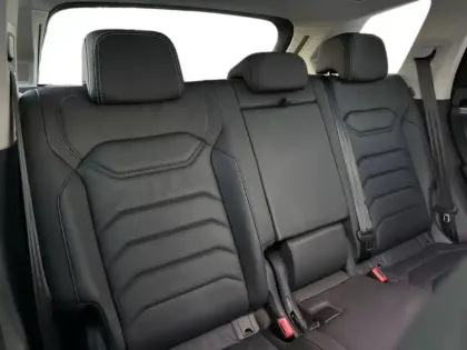 Photo 30 Volkswagen Touareg  3.0 V6 eHybrid 381ch Tiptronic 8 4Motion