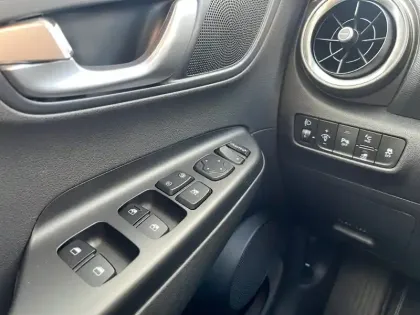 Photo 18 Hyundai Kona  Electrique 64 kWh - 204 ch