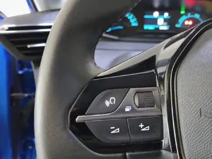 Photo 28 Peugeot 208  Electrique 50 kWh 136ch