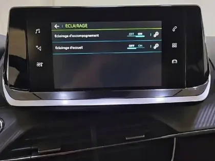 Photo 23 Peugeot 208  Electrique 50 kWh 136ch