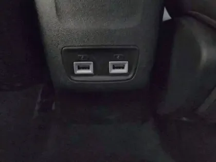 Photo 18 Peugeot 208  Electrique 50 kWh 136ch