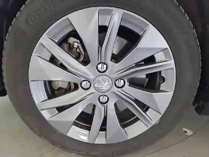 Photo 12 Peugeot 208  Electrique 50 kWh 136ch