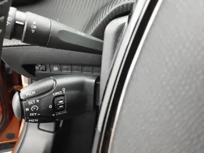 Photo 39 Peugeot 2008  Electrique 136 ch