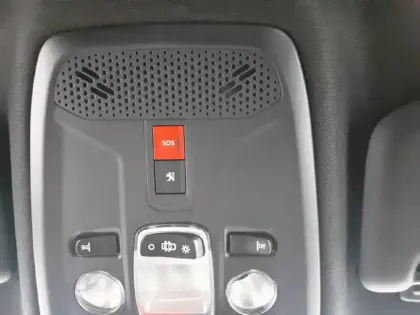 Photo 42 Peugeot 2008  Electrique 136 ch