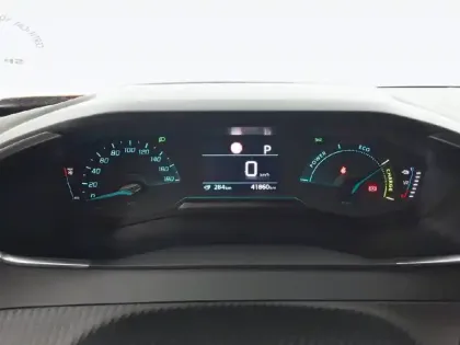 Photo 34 Peugeot 2008  Electrique 136 ch