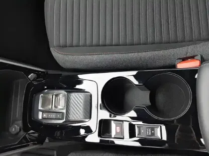 Photo 44 Peugeot 2008  Electrique 136 ch