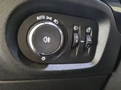 Photo 27 Opel Corsa  1.5 Diesel 100 ch BVM6