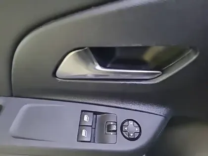 Photo 28 Opel Corsa  1.5 Diesel 100 ch BVM6