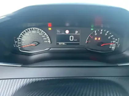 Photo 21 Peugeot 2008  PureTech 130 S&S EAT8