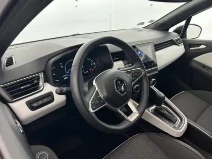 Photo 9 Renault Clio  E-Tech 140 - 21N