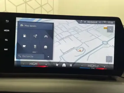 Photo 17 BMW Serie 1 120 170 ch DKG7