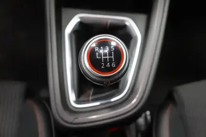 Photo 12 Renault Clio  TCe 140 - 21