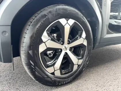 Photo 8 Dacia Duster  Hybrid 140