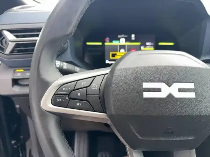 Photo 124 Dacia Duster  Hybrid 140