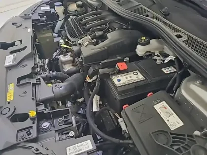 Photo 14 Peugeot 208  PureTech 75 S&S BVM5