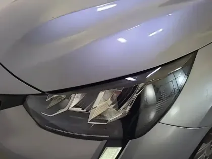 Photo 15 Peugeot 208  PureTech 75 S&S BVM5