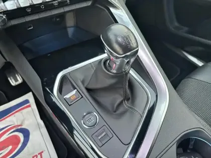 Photo 22 Peugeot 3008  PureTech 130ch S&S BVM6 GT