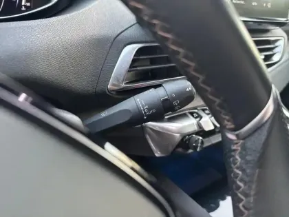 Photo 16 Peugeot 3008  PureTech 130ch S&S BVM6 GT