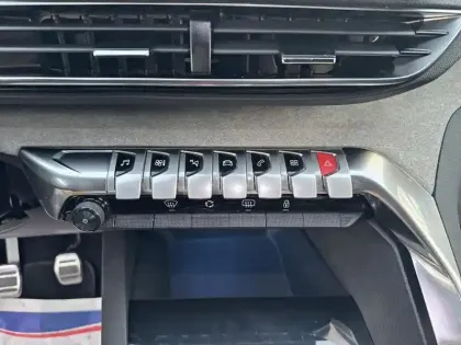 Photo 11 Peugeot 3008  PureTech 130ch S&S BVM6 GT