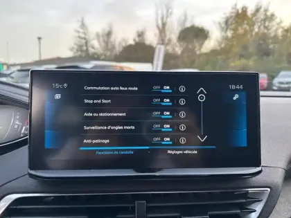 Photo 17 Peugeot 3008  PureTech 130ch S&S BVM6 GT