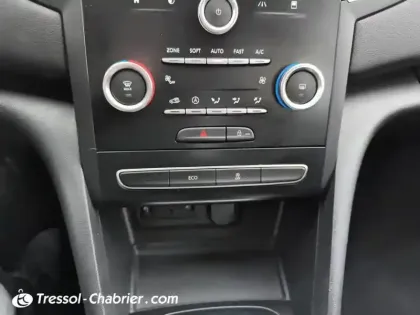 Photo 12 Renault Megane Mégane IV Berline TCe 130 Energy Intens