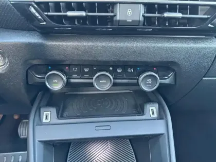 Photo 12 Citroën C4  PureTech 130 S&S BVM6 Feel Pack