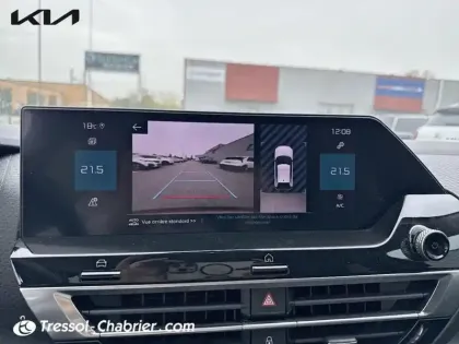 Photo 25 Citroën C4  PureTech 130 S&S EAT8 Shine