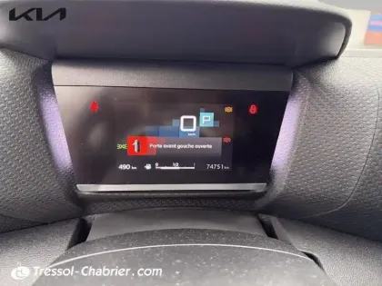 Photo 11 Citroën C4  PureTech 130 S&S EAT8 Shine