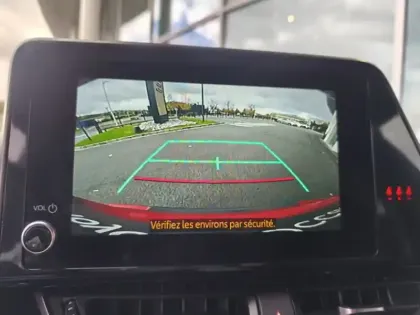 Photo 16 Toyota C-HR 1.8 Hybride 122 Design Ultimate