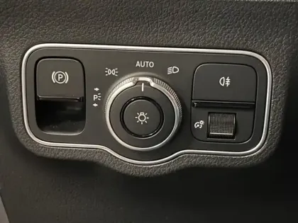 Photo 18 Mercedes GLA 250 e Progressive Line