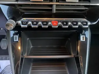 Photo 6 Peugeot 208 II PureTech 75 S&S Active 5 portes (sept. 2023) (co2 120)