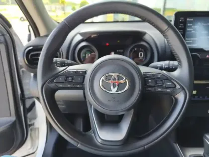 Photo 6 Toyota Yaris Hybride 1.5 HYBRID 116H DESIGN AUTO