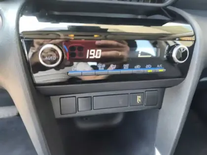 Photo 9 Toyota Yaris Hybride 1.5 HYBRID 116H DESIGN AUTO