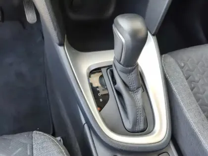 Photo 10 Toyota Yaris Hybride 1.5 HYBRID 116H DESIGN AUTO