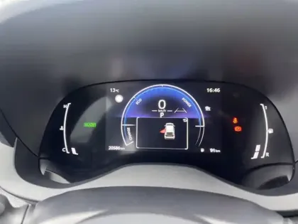 Photo 16 Toyota Yaris Hybride 116h Design