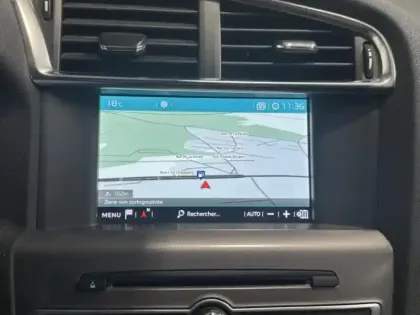 Photo 11 Citroën C4  1.2 110 Millenium GPS Radars Bluetooth