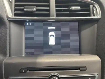 Photo 12 Citroën C4  1.2 110 Millenium GPS Radars Bluetooth