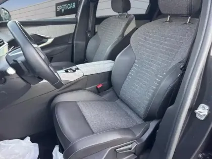 Photo 8 Peugeot 5008  Hybrid 145ch Allure e-DCS6