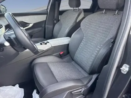 Photo 23 Peugeot 5008  Hybrid 145ch Allure e-DCS6